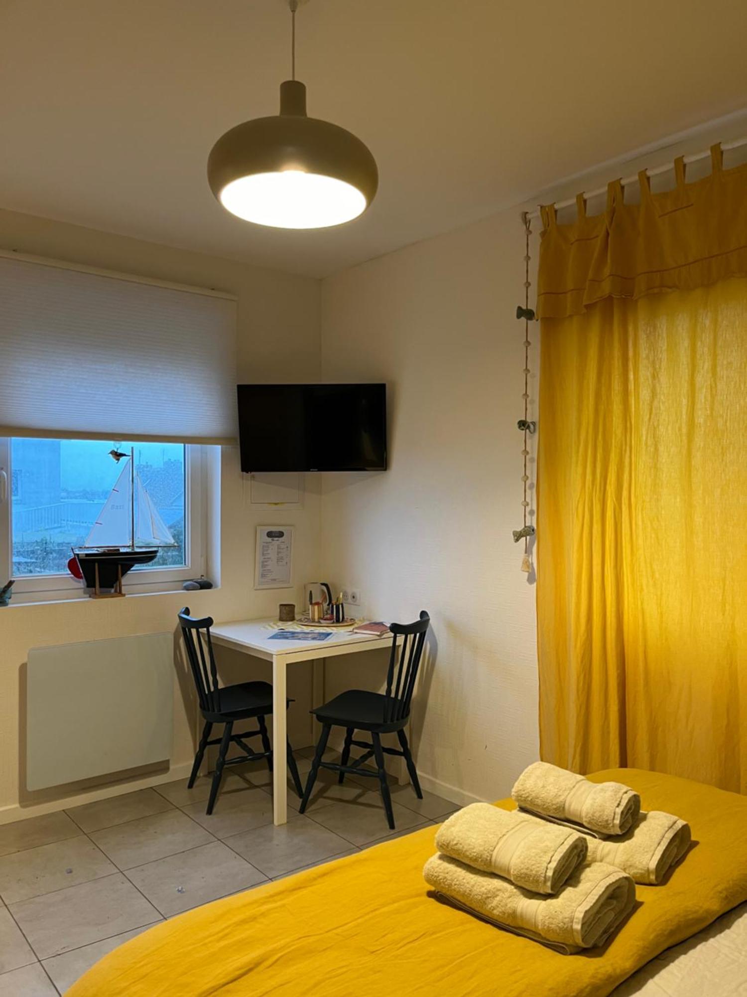 L'Atelier De Mezareun Bed & Breakfast Ushant Eksteriør bilde
