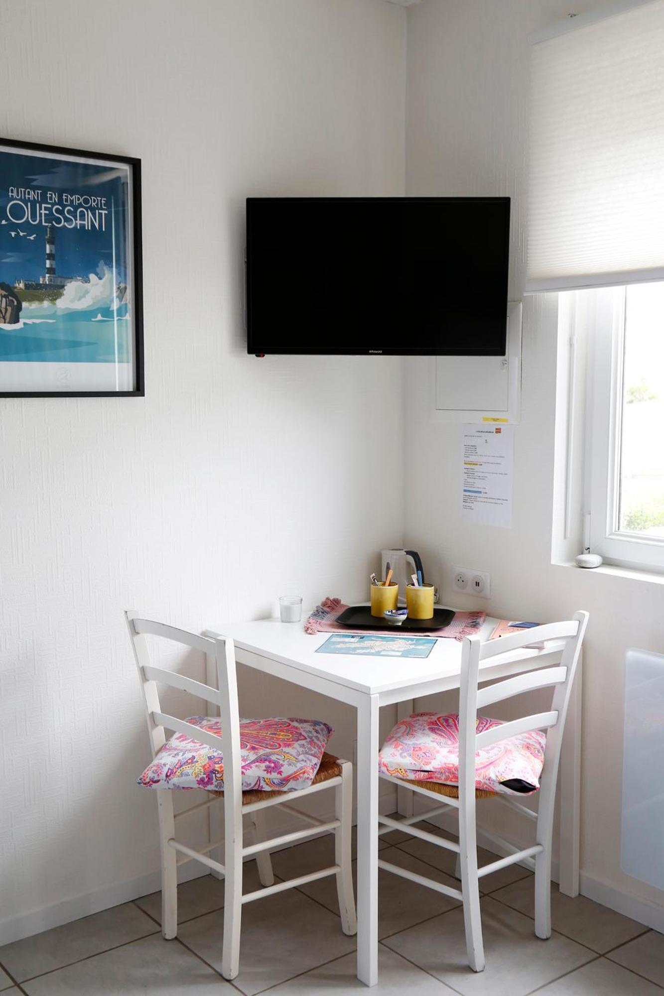 L'Atelier De Mezareun Bed & Breakfast Ushant Eksteriør bilde